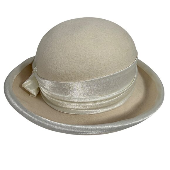 Vintage DEBORAH Winter White Felt Bowler Hat Satin Ribbon Band USA Womens - Picture 2 of 11